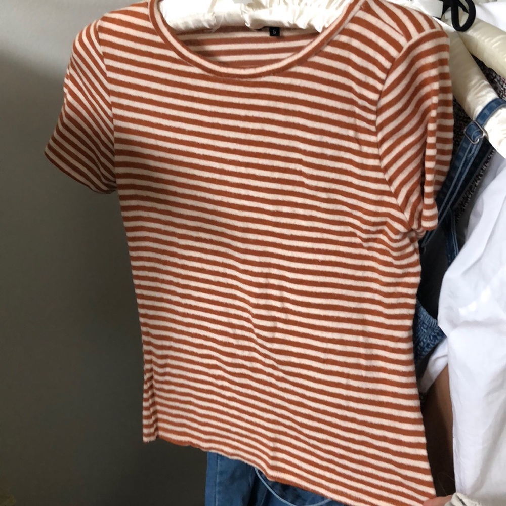 Soft striped top!